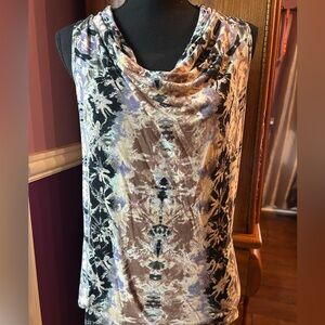 Mossimo Womens sleeveless shirt, Medium